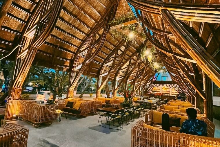 Khách sạn The Light Nha Trang